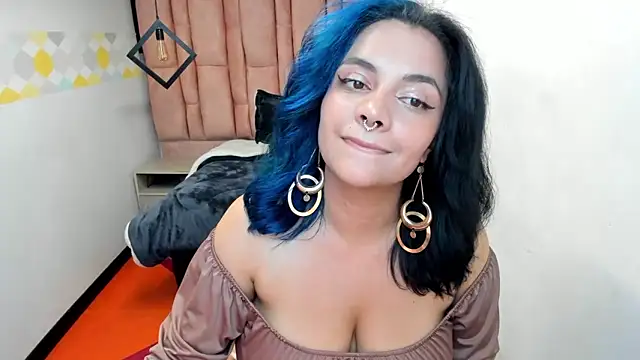 Kiara_Cruz__
