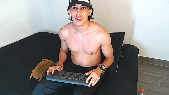 robisson_zack - Robisson_zack's free webcam - UK Sex Cams