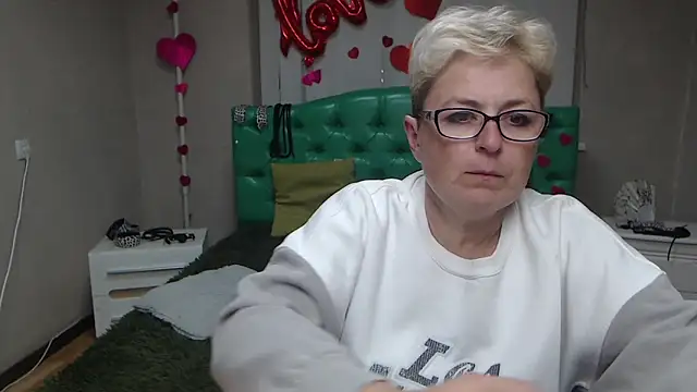  EmiliaGree chat room