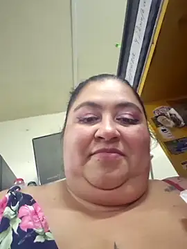 curvy_diva_