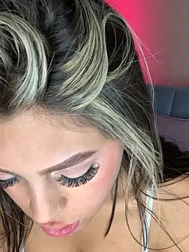 ZoeMillerPink_