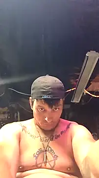 twistafatpipe (Ask my age) - Shirt off and flash ass with hot rail!!