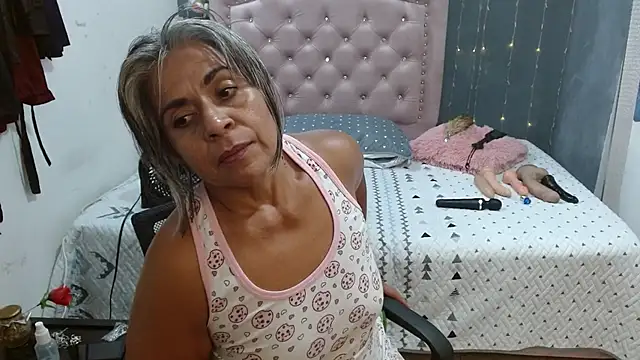 lalisha_96 - Lalisha_96's free webcam - UK Sex Cams