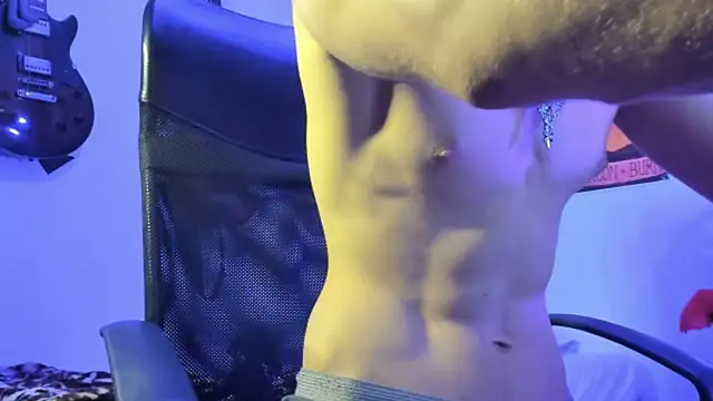 mikaelrizzzo - MikaelRizzzo's free webcam