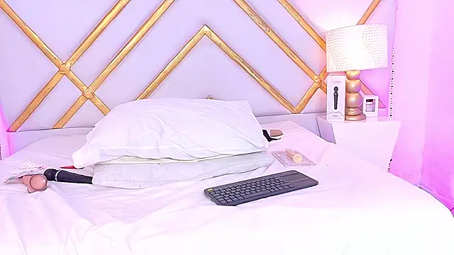 laila_stilwiills - Laila_stilwiills's free webcam - UK Sex Cams
