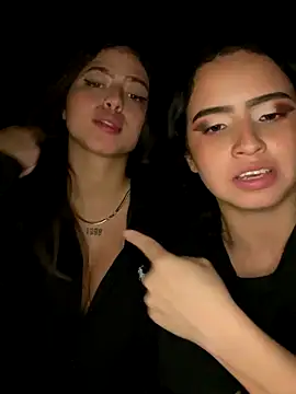 isis_lombardi Live Webcam on Stripchat
