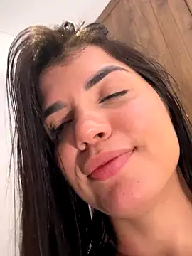 emma_lopes