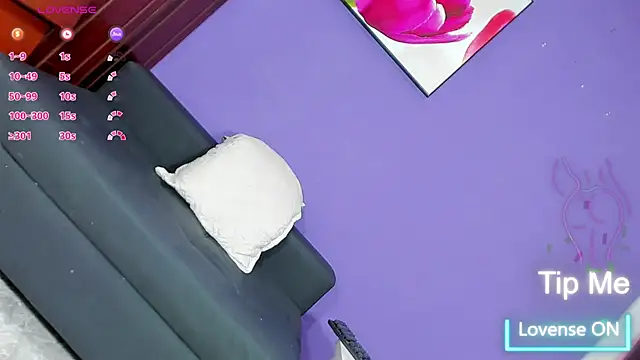 valentina_horny777 - Valentina_Horny777's free webcam