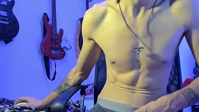 mikaelrizzzo - MikaelRizzzo's free webcam