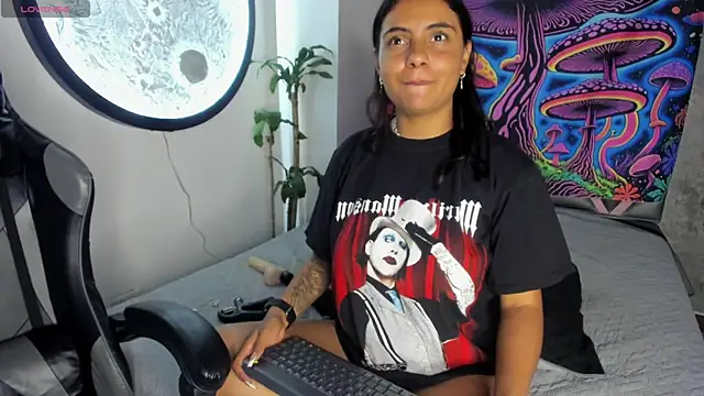 Nika_Delacroix