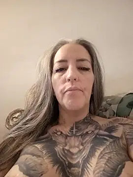 vamporasuccubus19777 - Vamporasuccubus19777's free webcam