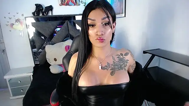 Salo_hot04