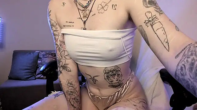 Mary_Xextra