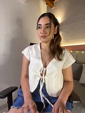aniirose - AniiRose's free webcam - UK Sex Cams