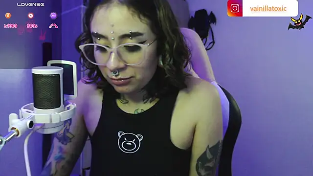 vainilla_doll