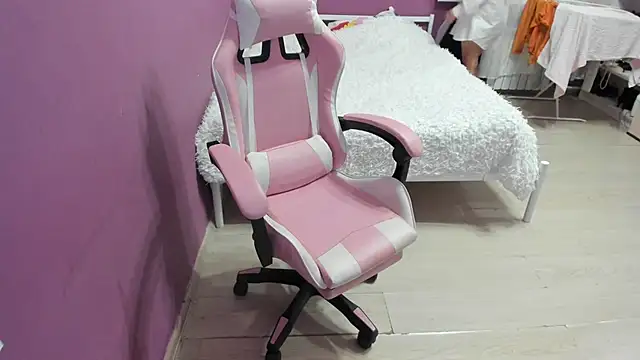  Lika8234 chat room
