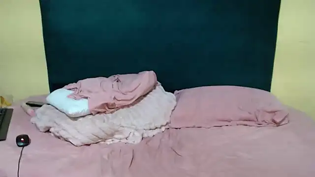 bootygoddess23 - BootyGoddess23's free webcam