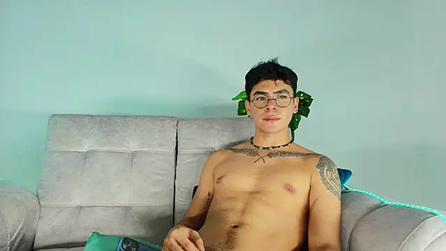 camiiguzmanx - CamiiGuzmanX's free webcam