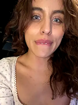 Katee_Jones from StripChat is Freechat