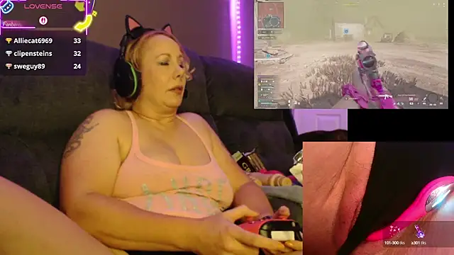 Trixiekittycutie's Stripchat show and profile