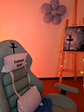 francesca_baker1007