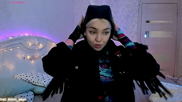 LillyMoure_