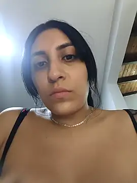 bigasssweet_2 - Bigasssweet_2's free webcam - UK Sex Cams