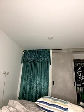  Alice222black chat room