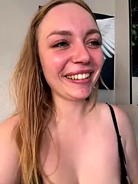 pink8ty (F teen) - FINGERS IN PUSSY TO MOUTH
