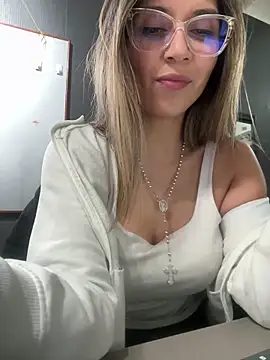 isabella_varella - Isabella_Varella's free webcam - UK Sex Cams