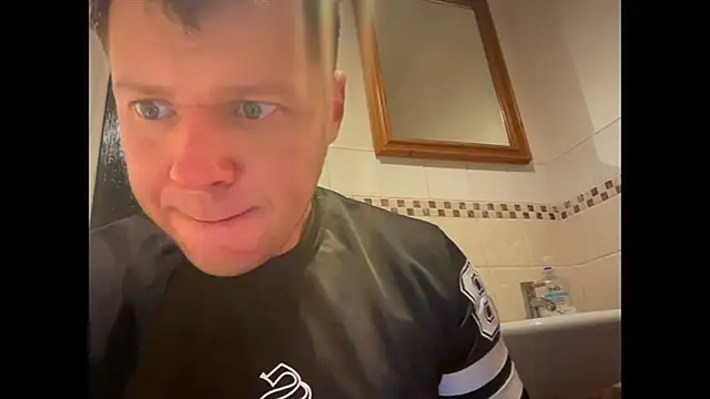 monster_d_2025 Live Webcam on Stripchat