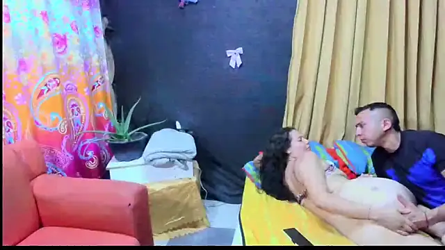 Модель: emily_69_porno