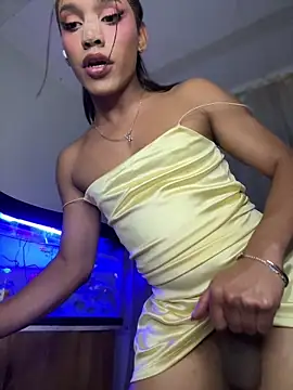  Emaa- chat room