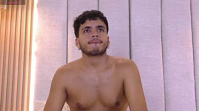 alexanderjordan - AlexanderJordan's free webcam