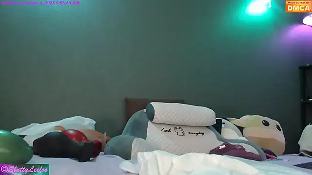 misssluttyleeloo - MissSluttyLeeloo's free webcam