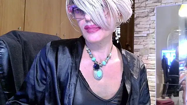 Модель: Jbisex
