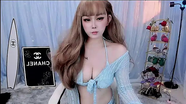 Aaliyah_520