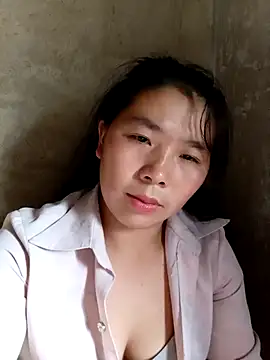 quynhkoolbae - Quynhkoolbae's free webcam