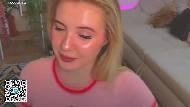 oliviabr0wn0 - Oliviabr0wn0's free webcam