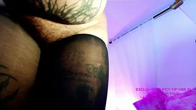 666hotline - 666hotline's free webcam - UK Sex Cams