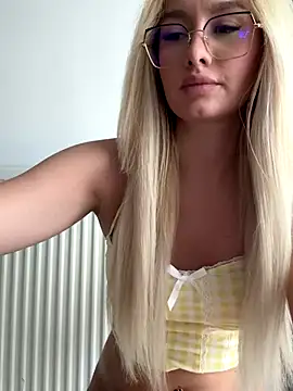 mollyxxx - Mollyxxx's free webcam - UK Sex Cams