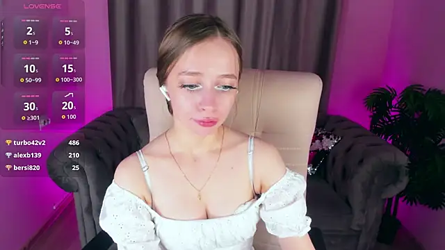 Amy_Waynee