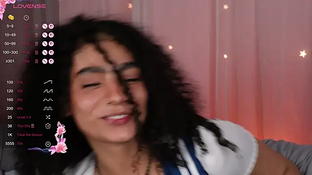 Victoria_Curly
