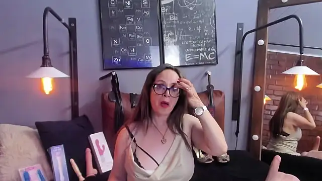Samantha_mature56
