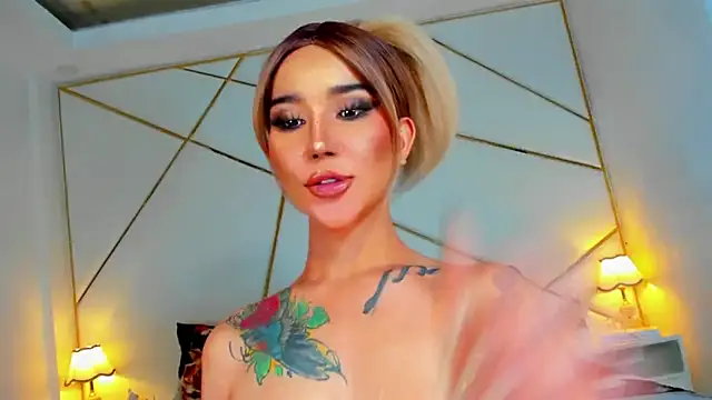 _KathalinaShemal... Live Webcam on Stripchat