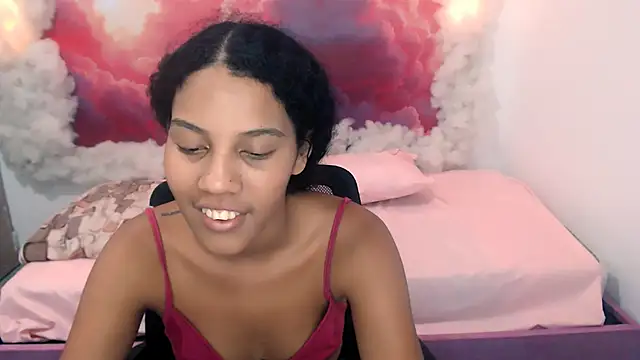 Tainara_ebony