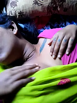  Hotty-Moni chat room