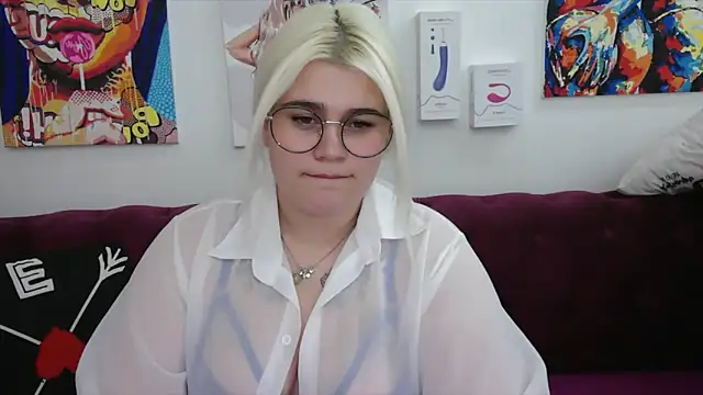 Amber_Monro