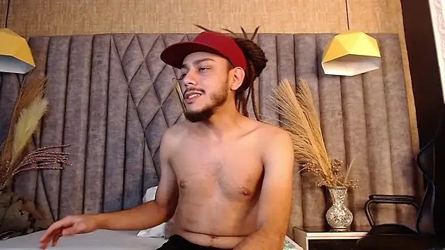boss_domiinator - Boss_Domiinator's free webcam