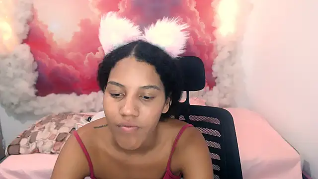 Tainara_ebony
